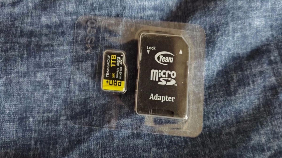 Esta pequeña tarjeta microSD de 2TB tiene su precio más bajo, y Newegg incluso está dispuesto a aceptar una oferta