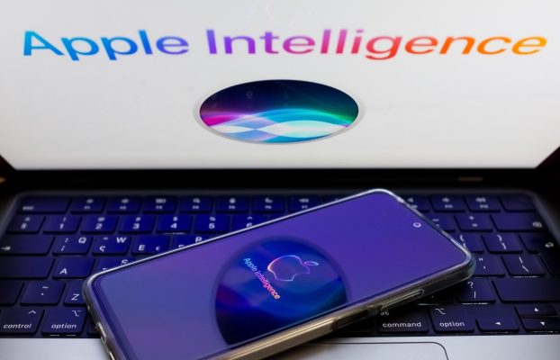 Según los informes, el centro doméstico inteligente de Apple se retrasó por los desafíos de Siri