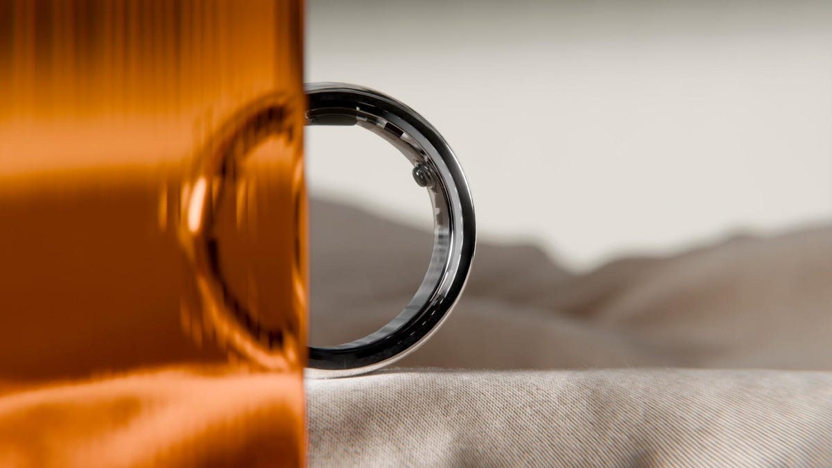 Circular Ring 2 se mide solo usando su teléfono; no se requiere kit de tamaño físico