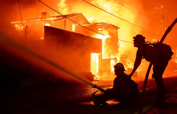 La marea finalmente podría estar cambiando en contra de los incendios de Los Ángeles