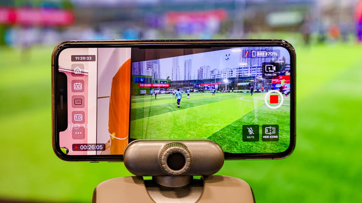 Soy camarógrafo de deportes y esta cámara de acción con IA me impresionó en CES 2025