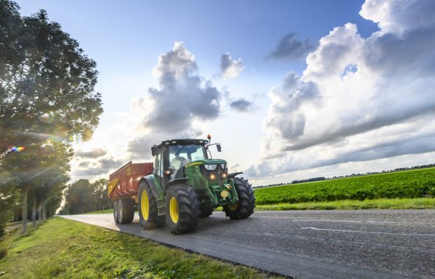 Por qué el lema icónico de John Deere casi nunca llegó a existir