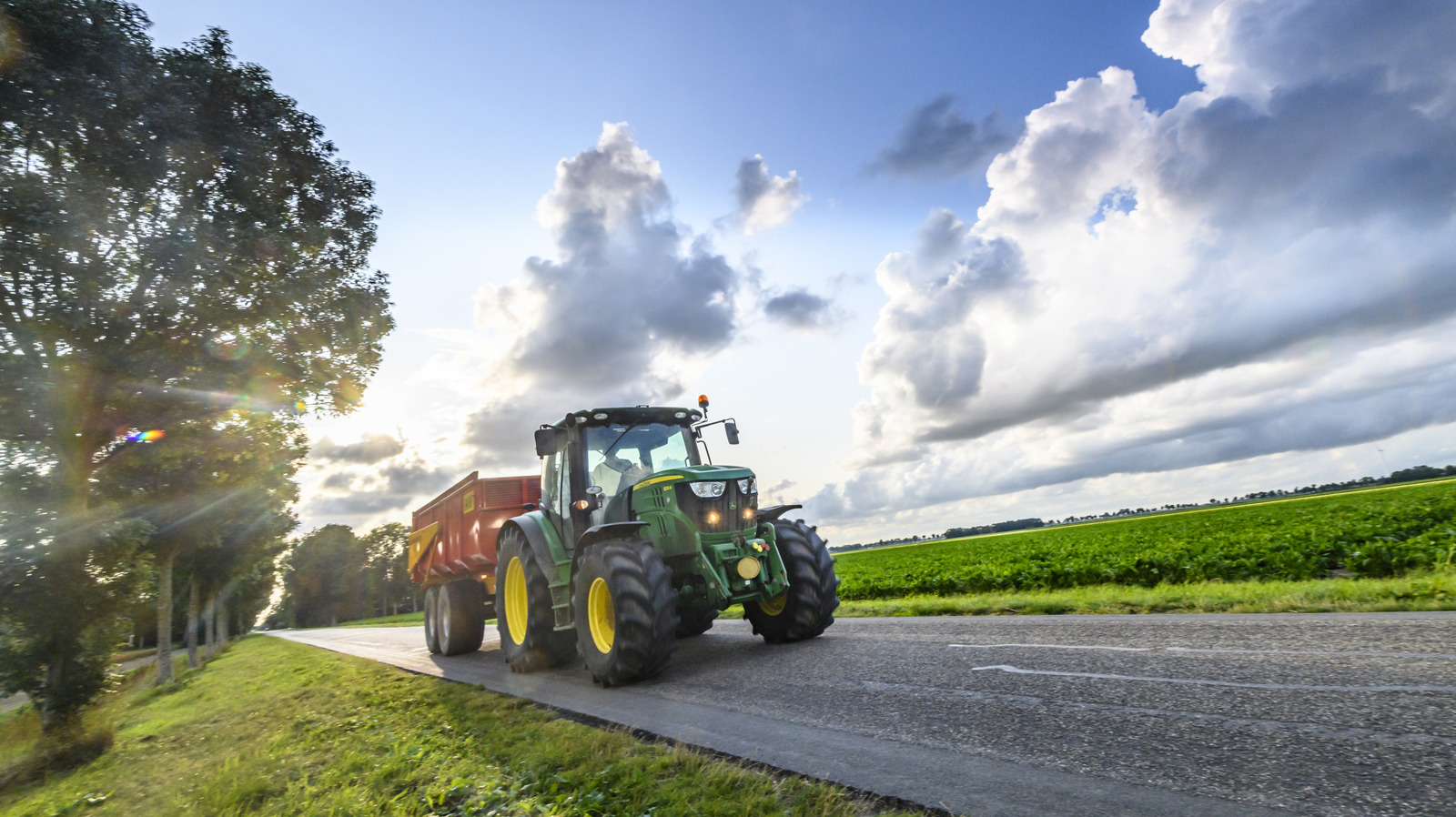 Por qué el lema icónico de John Deere casi nunca llegó a existir