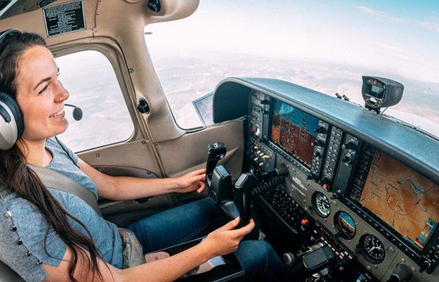 ¿Qué significa ‘Roger’ en la aviación militar y por qué lo dicen los pilotos?