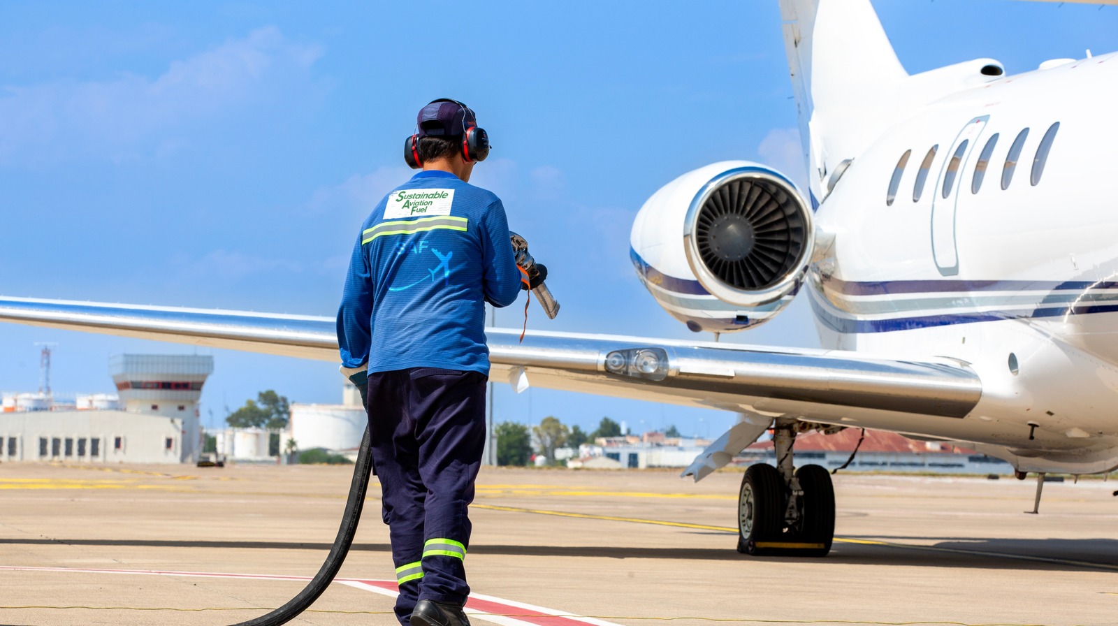 ¿Se puede poner combustible para aviones en un motor diésel? (¿Y qué pasa si lo haces?)