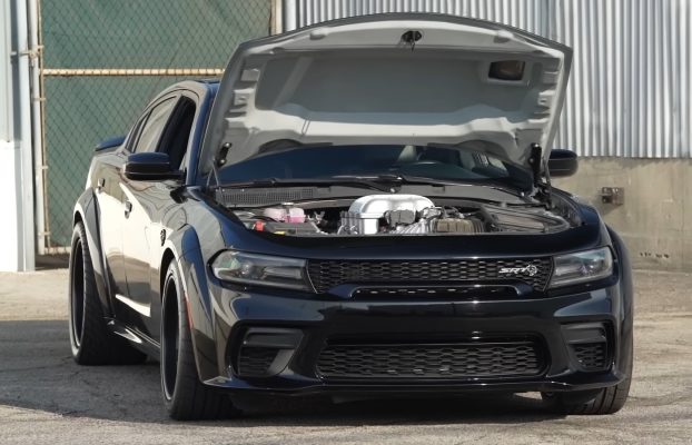 Dodge no fabricará un Hellcat manual, así lo hizo un fan emprendedor