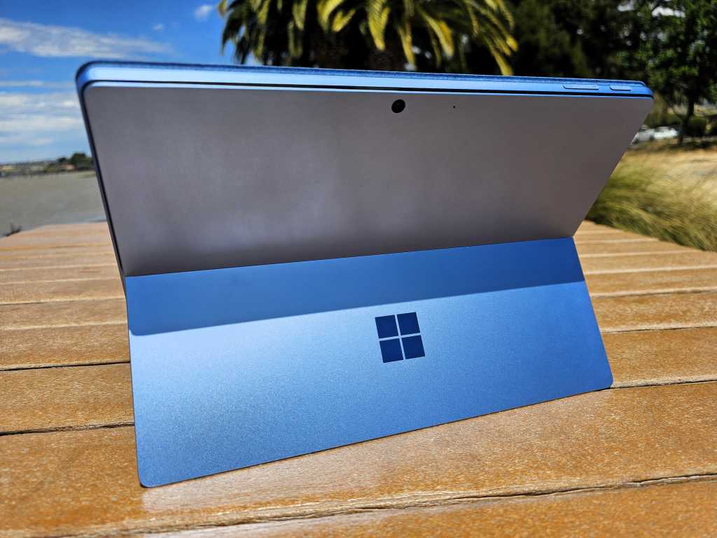 Microsoft está lanzando pronto las variantes de Surface Pro y la computadora portátil.