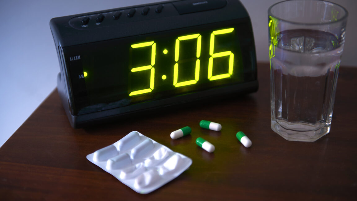 Las pastillas para dormir detienen el sistema del cerebro que limpia los desechos