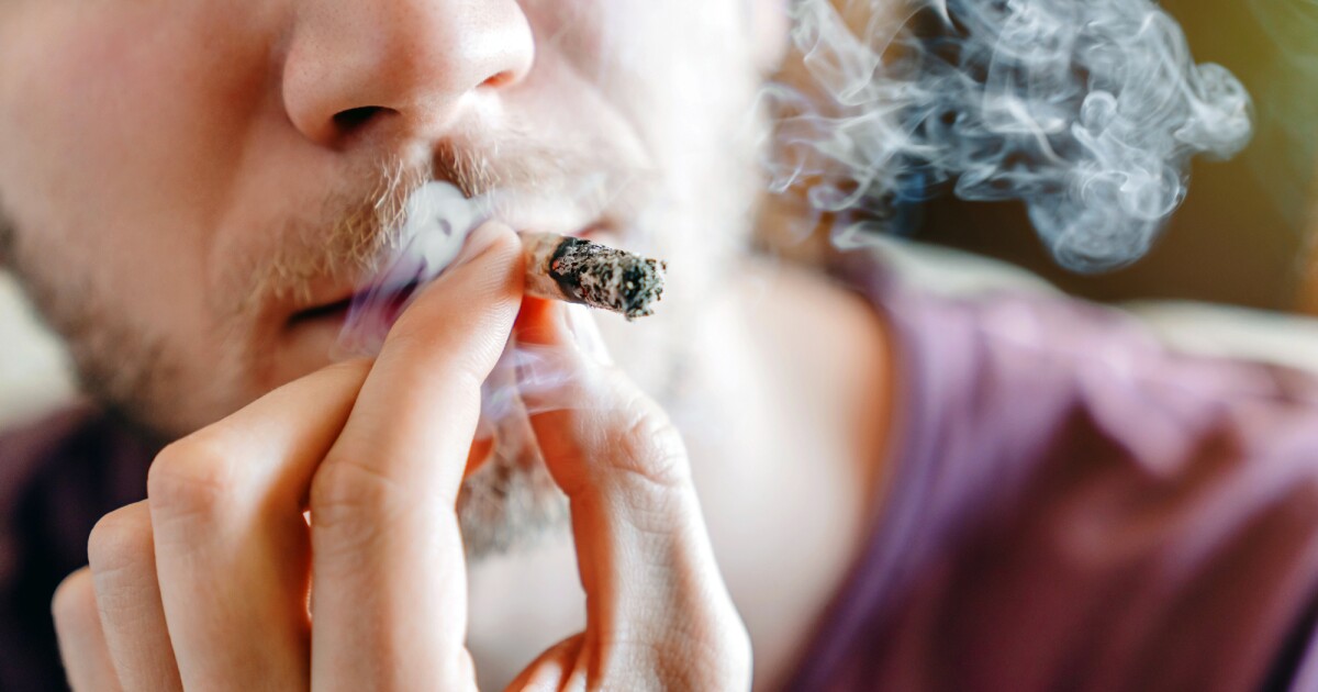Los usuarios de cannabis más jóvenes han reducido la función cerebral, encuentra un estudio más grande hasta ahora