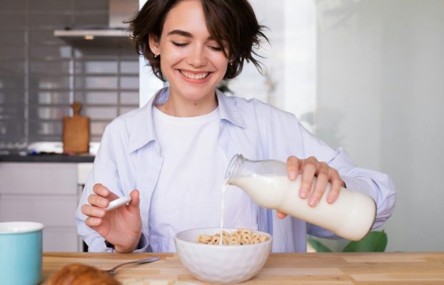 ¿Tienes leche? Entonces es probable que tengas un menor riesgo de cáncer de colon, dice un estudio