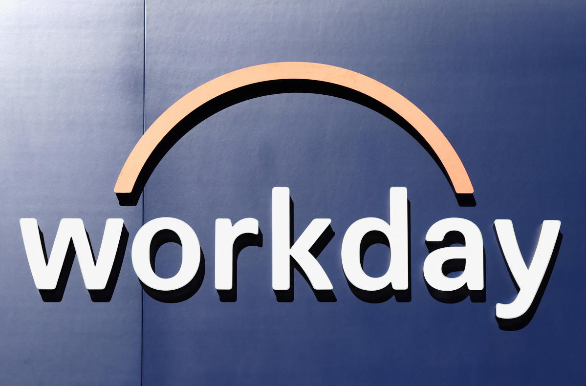 La jornada laboral despide a 1.750 empleados, citando la demanda de IA
