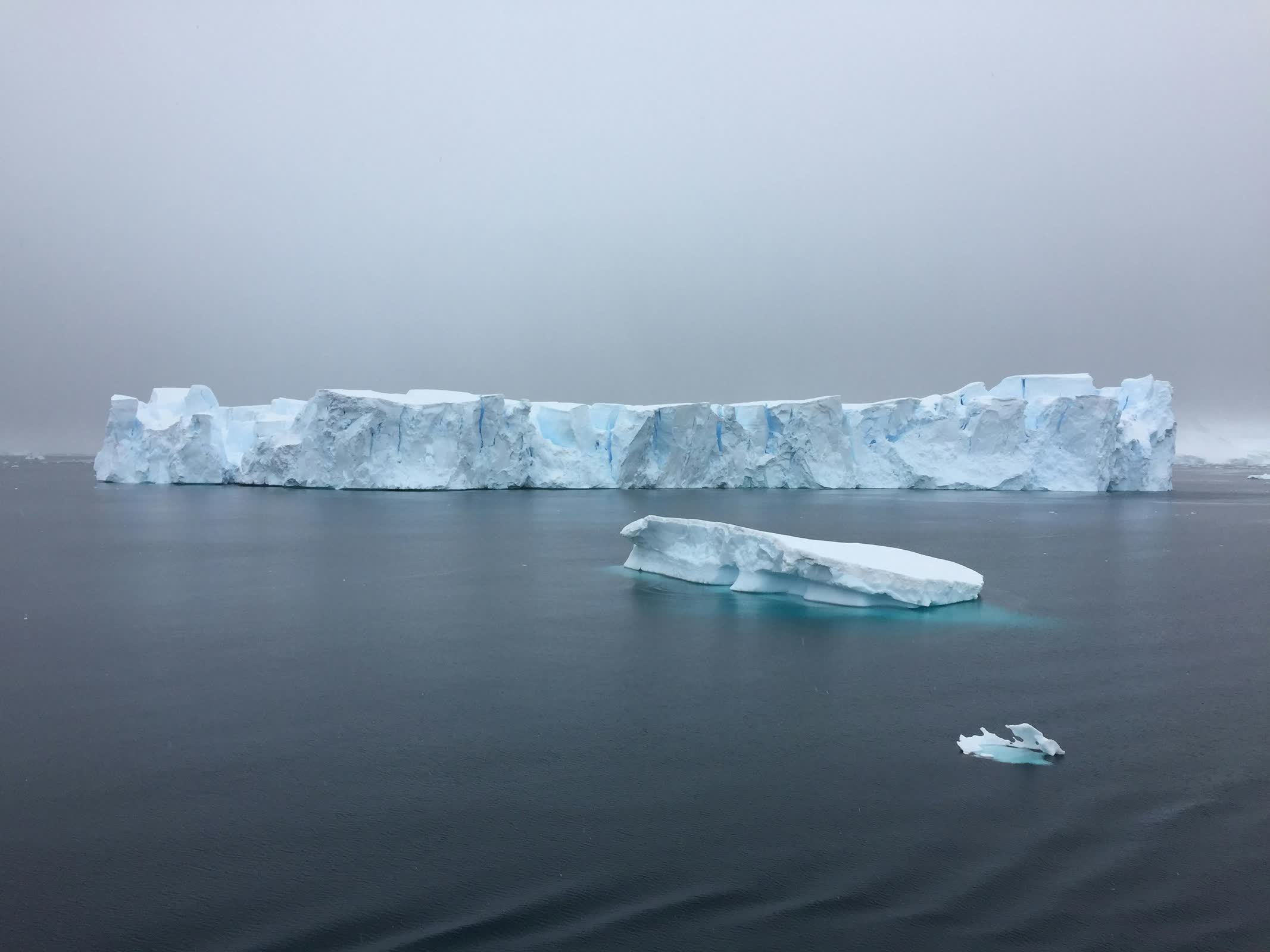 Las grietas de hielo de Groenlandia se están ampliando, potencialmente acelerando el aumento del nivel mundial del mar