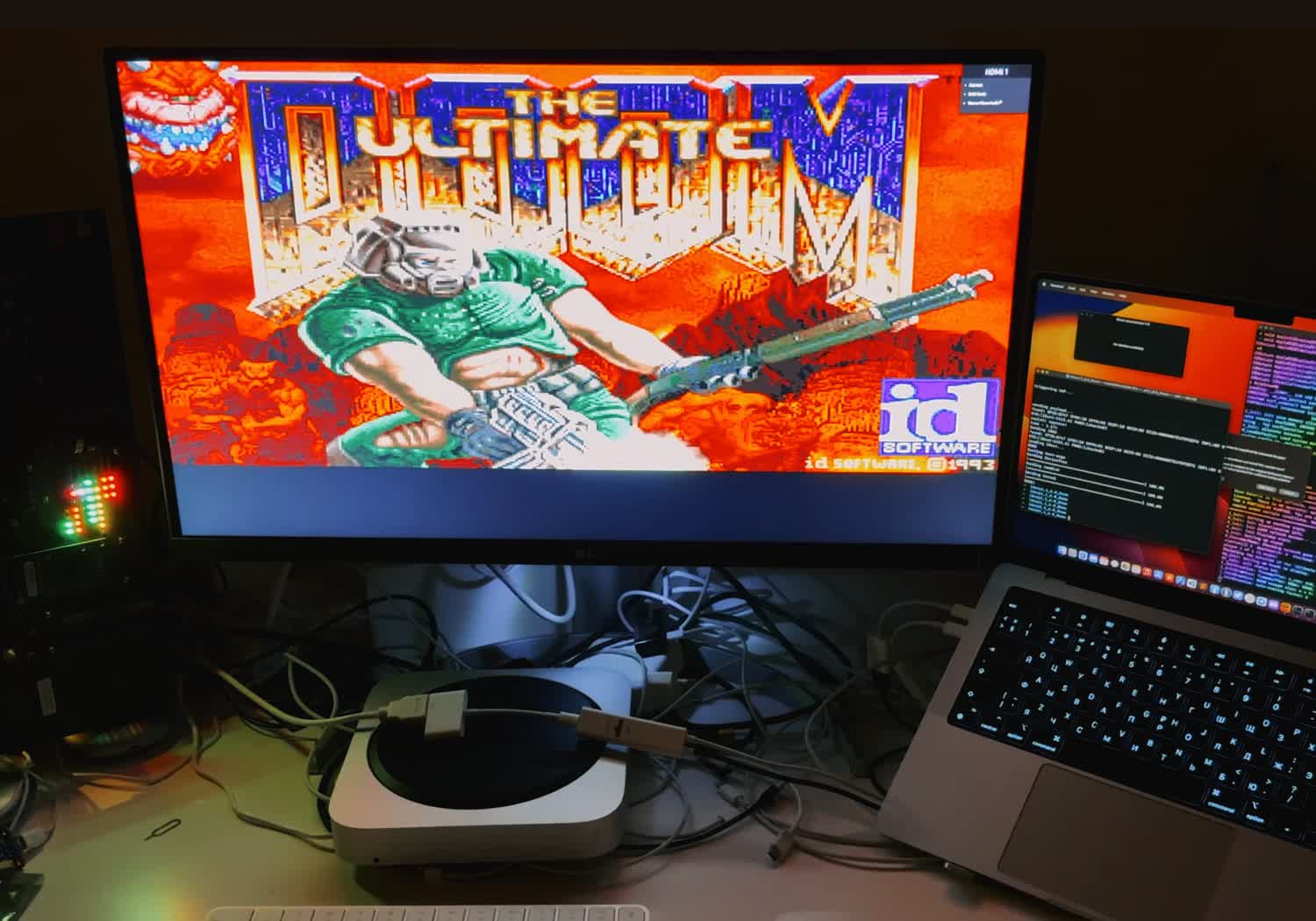 Doom que se ejecuta en un dongle HDMI de Apple de 2013, porque, por supuesto, lo hace