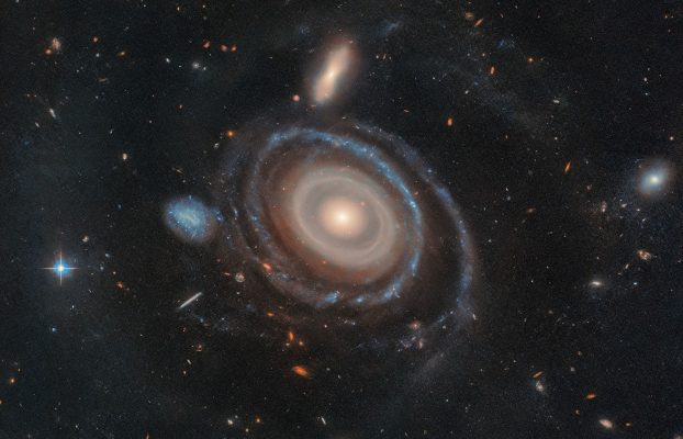 Hubble captura una galaxia masiva de «bullseye» con nueve anillos sin precedentes