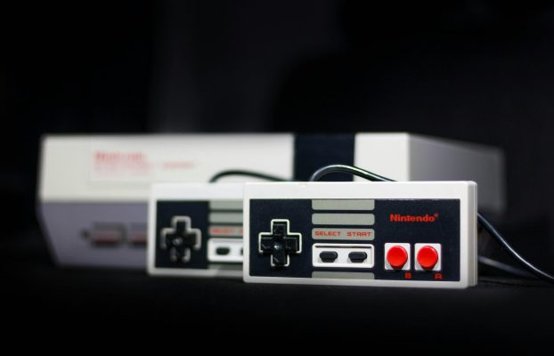 Un programador consiguió un NES para emular una PC, y es tan ridículo como suena