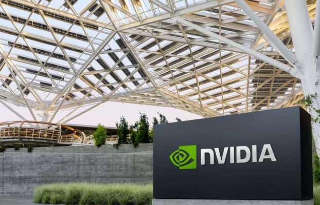 NVIDIA Postes récord récord El cuarto trimestre como las GPU de Blackwell impulsan el crecimiento masivo