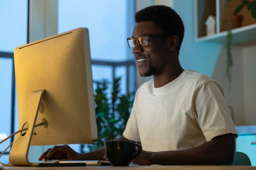La distracción de los trabajadores está en aumento. Las plataformas de experiencia de los empleados digitales (DEX) pueden ayudar