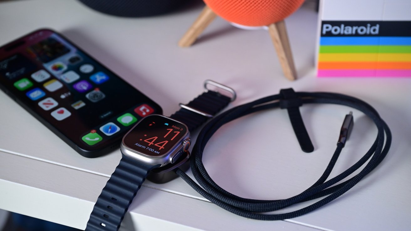 Nomad Universal Cable Review: USB-C + Apple Watch