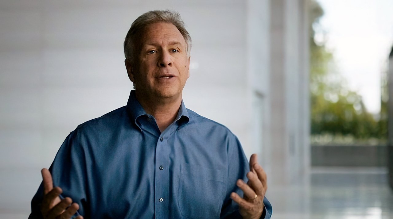 Phil Schiller preocupado por las tarifas de Apple por compras externas