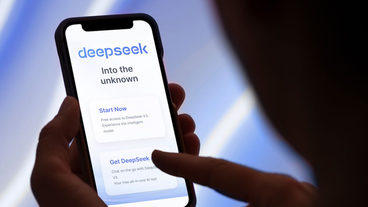 Deepseek se convirtió en el término de IA más popular del mundo durante 24 horas cuando causó la mayor caída en los mercados de valores