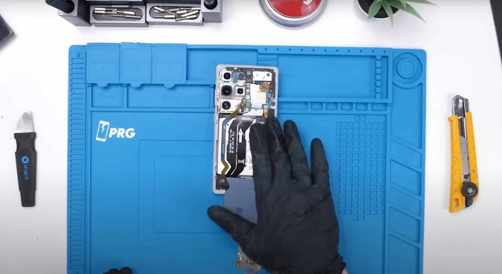 Los cambios internos de Galaxy S25 Ultra se revelaron en el video de desmontaje