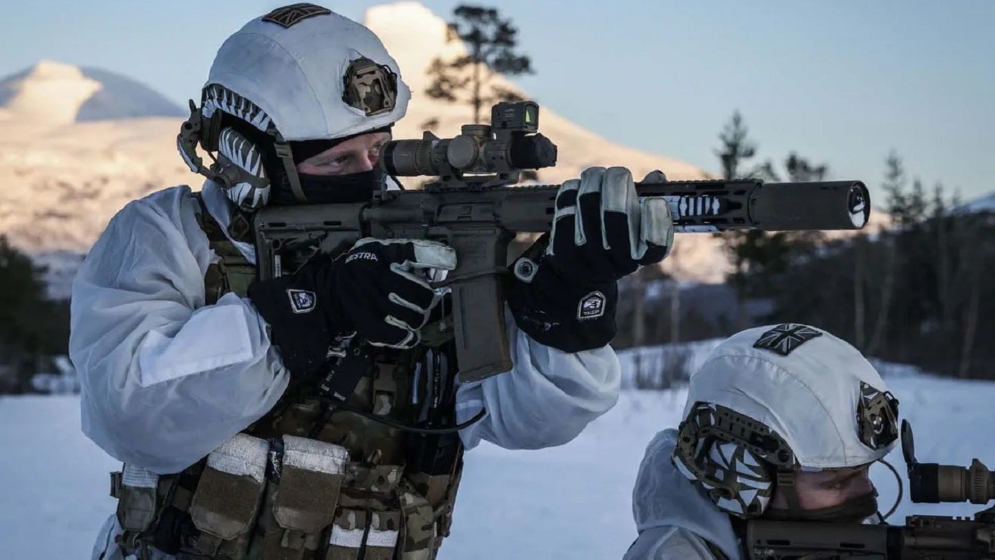 Royal Marines Prueba nueva Rifle de batalla L403A1 ‘KS-1’