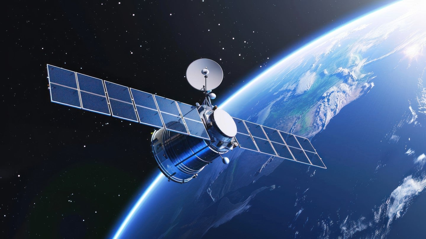 La cohorte se mueve para mejorar los satcom navales con la adquisición de EM