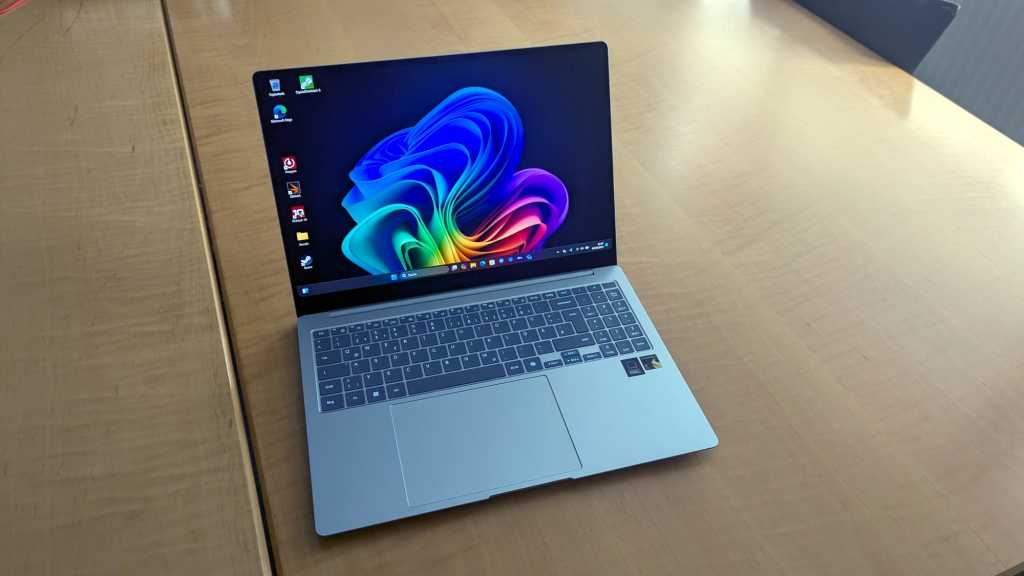 Ahorre $ 320 en la computadora portátil Snapdragon de Samsung con 21 horas de batería