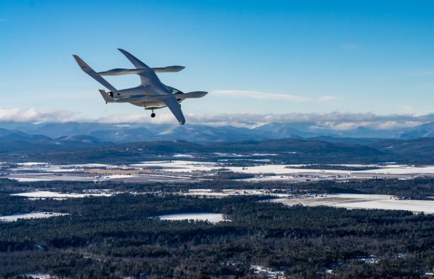 La apuesta de Beta Technologies sobre el vuelo eléctrico y el nuevo puerto de carga Tesla de Hyundai se queda corto