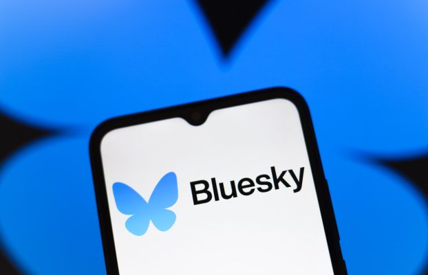 Los usuarios de Bluesky debaten los planes en torno a los datos del usuario y la capacitación de IA