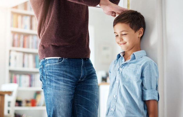 ¿Pueden los adultos realmente aumentar su altura? Qué saber sobre los suplementos de altura