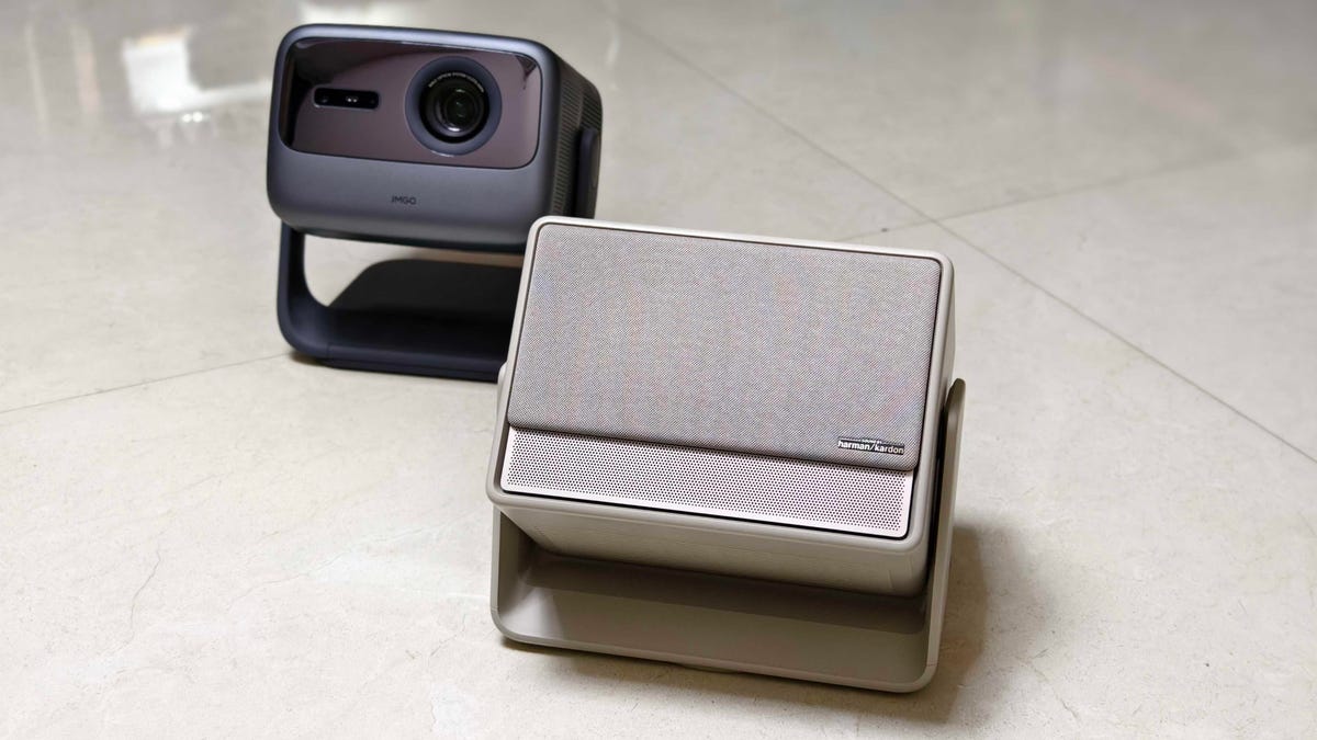 Probé este pequeño proyector 4K, y es lo suficientemente brillante como para reemplazar mi televisor