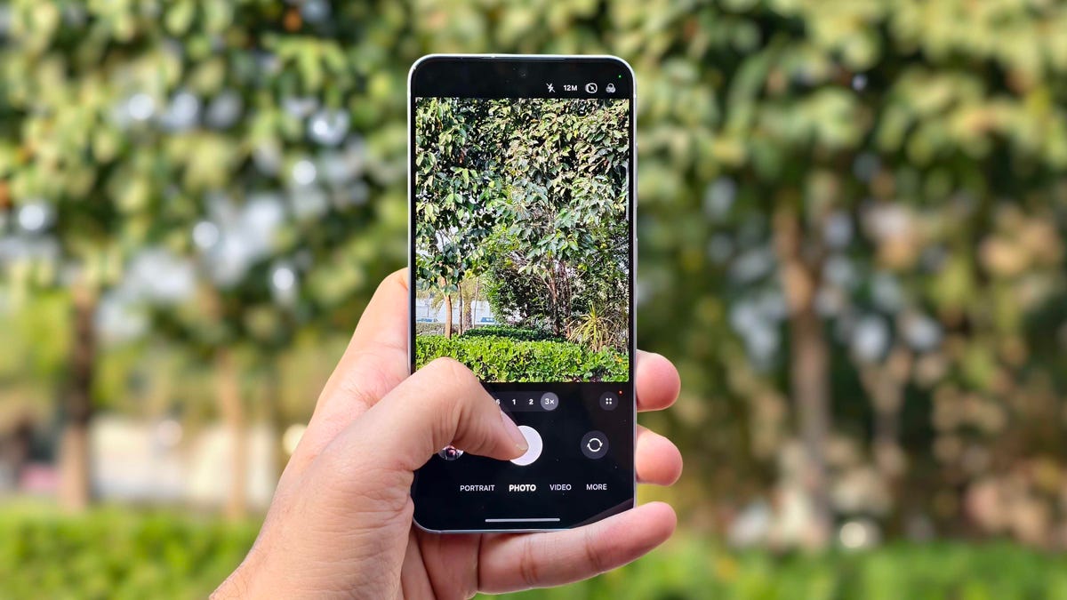 Por qué recomiendo el Galaxy S25 estándar sobre el plus y Ultra este año