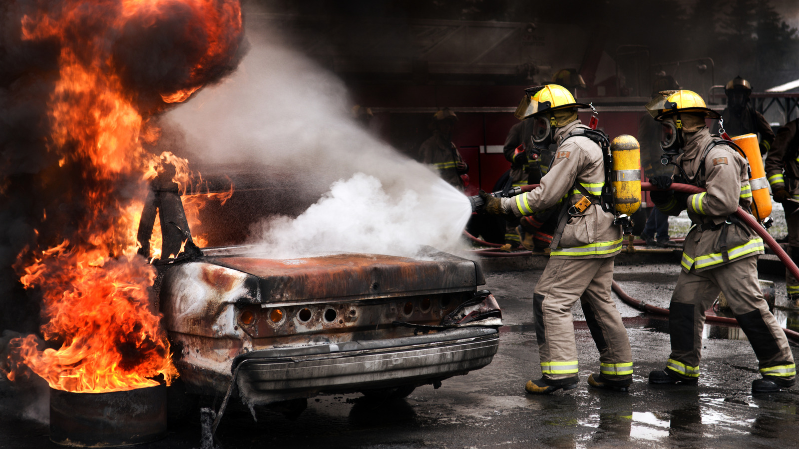 Por qué las baterías de automóvil y tecnología retardantes de fuego pueden estar haciendo más daño que bien