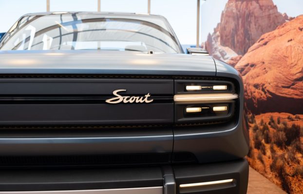 Scout Motors demandó a un plan para vender EV directamente a los consumidores