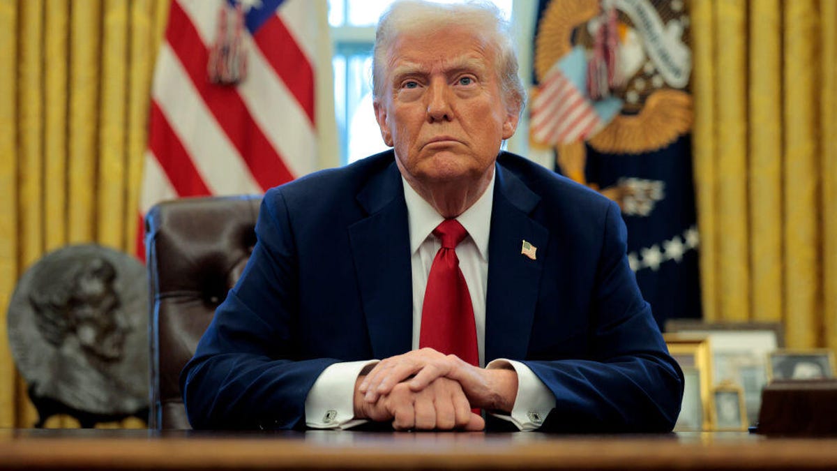 Apple dice que está arreglando la falla de la transcripción que transcribe ‘racista’ como ‘Trump’