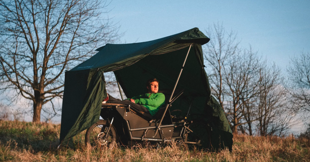 El sigiloso Camper de Ebike es un nano-motorhome con versatilidad del ejército suizo