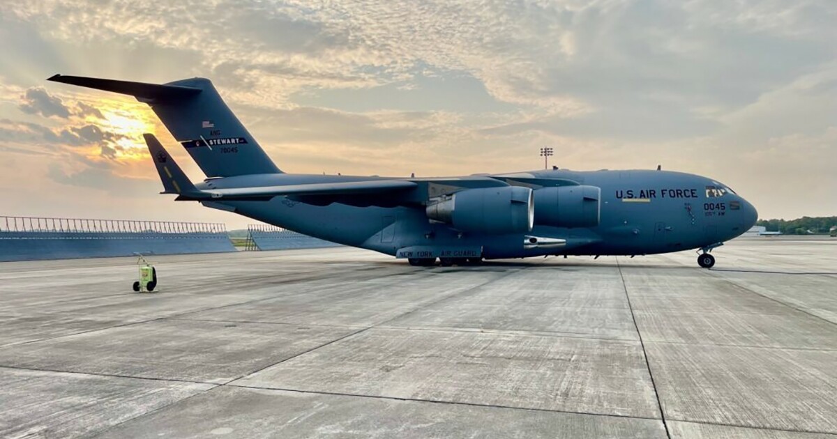 Little Vanes pegados a los aviones prometen grandes ahorros para la Fuerza Aérea de EE. UU.