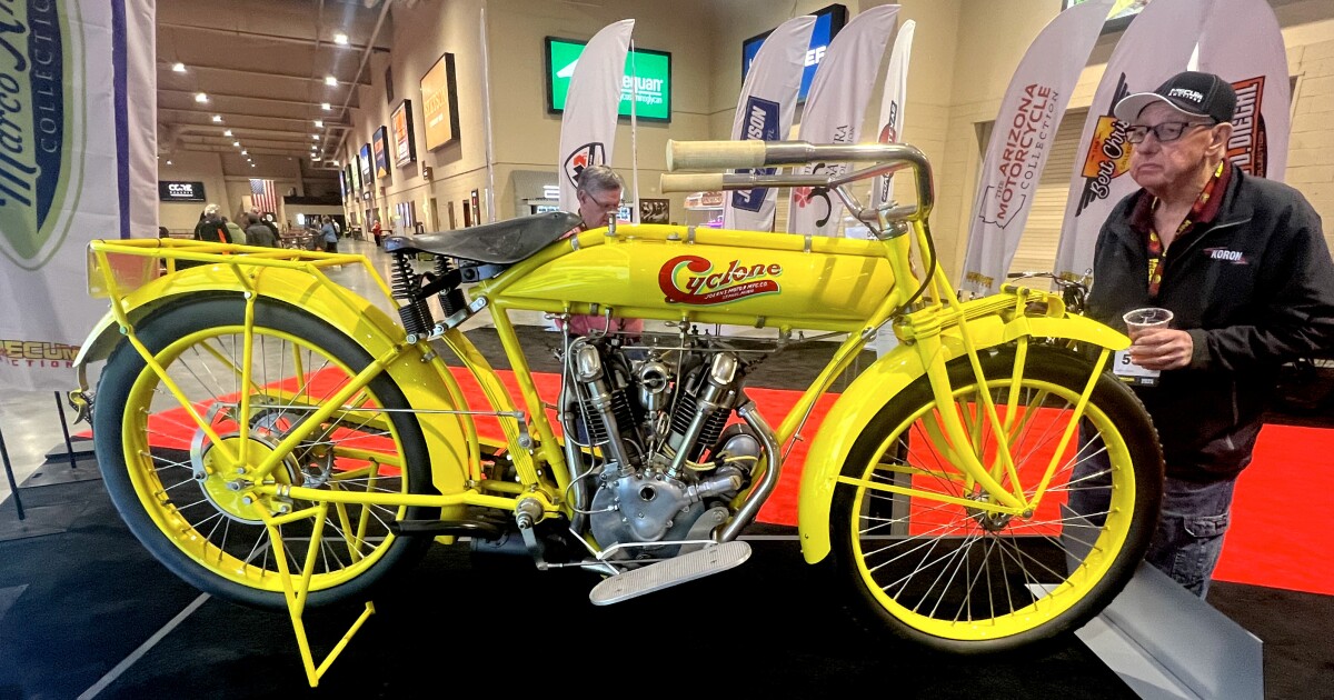 Los discos de subastas se rompieron … la primera motocicleta de un millón de dólares