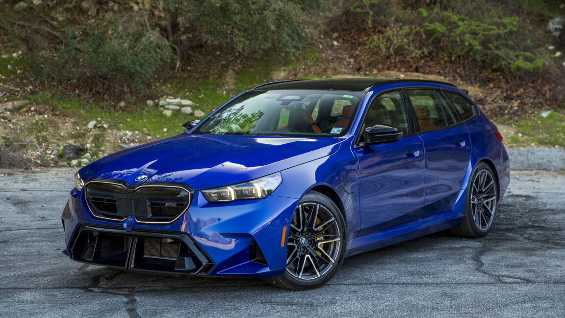 El 2025 BMW M5 Touring Review: Mucho más potencia, demasiado peso
