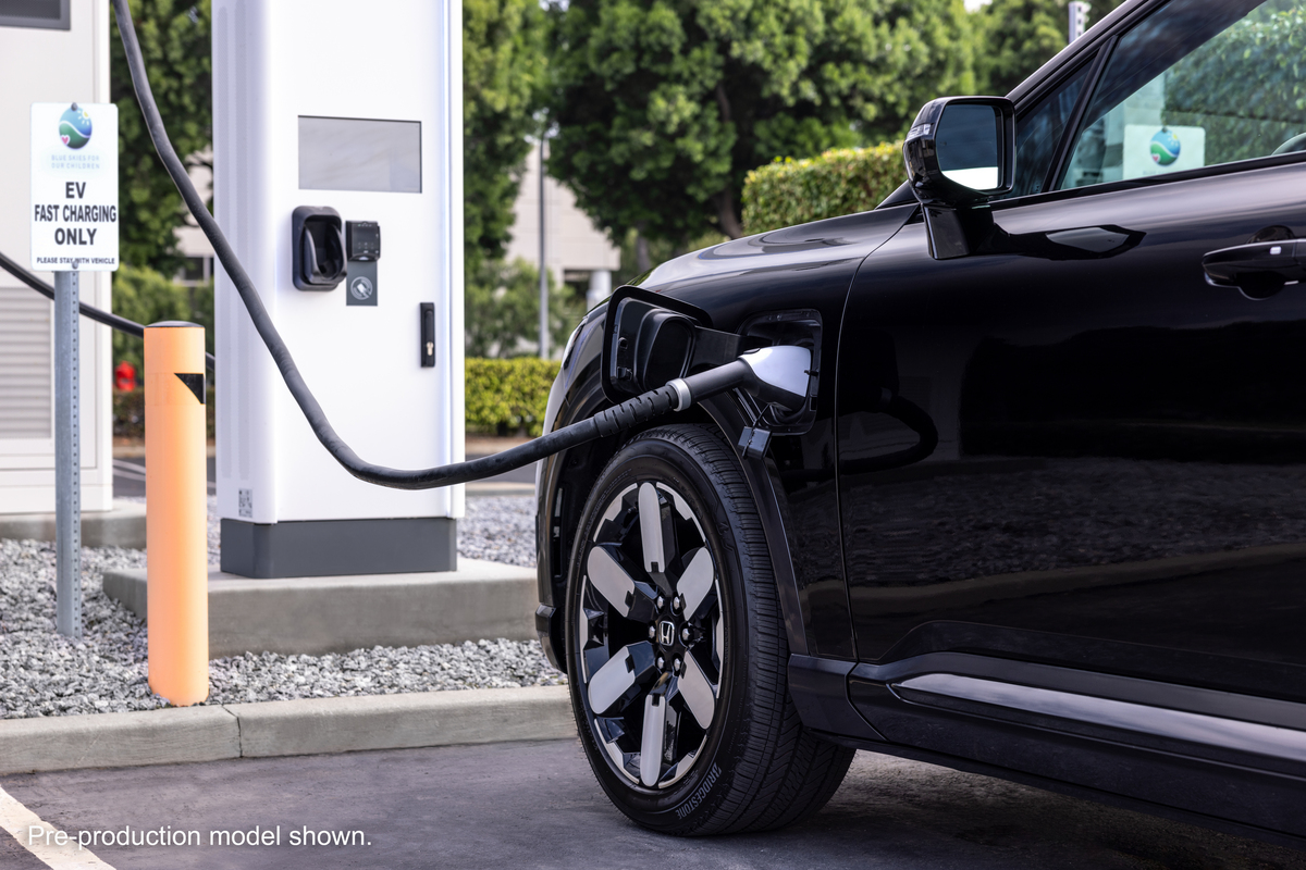 Los propietarios de Honda y Acura EV obtendrán acceso a Tesla Superchargers este junio