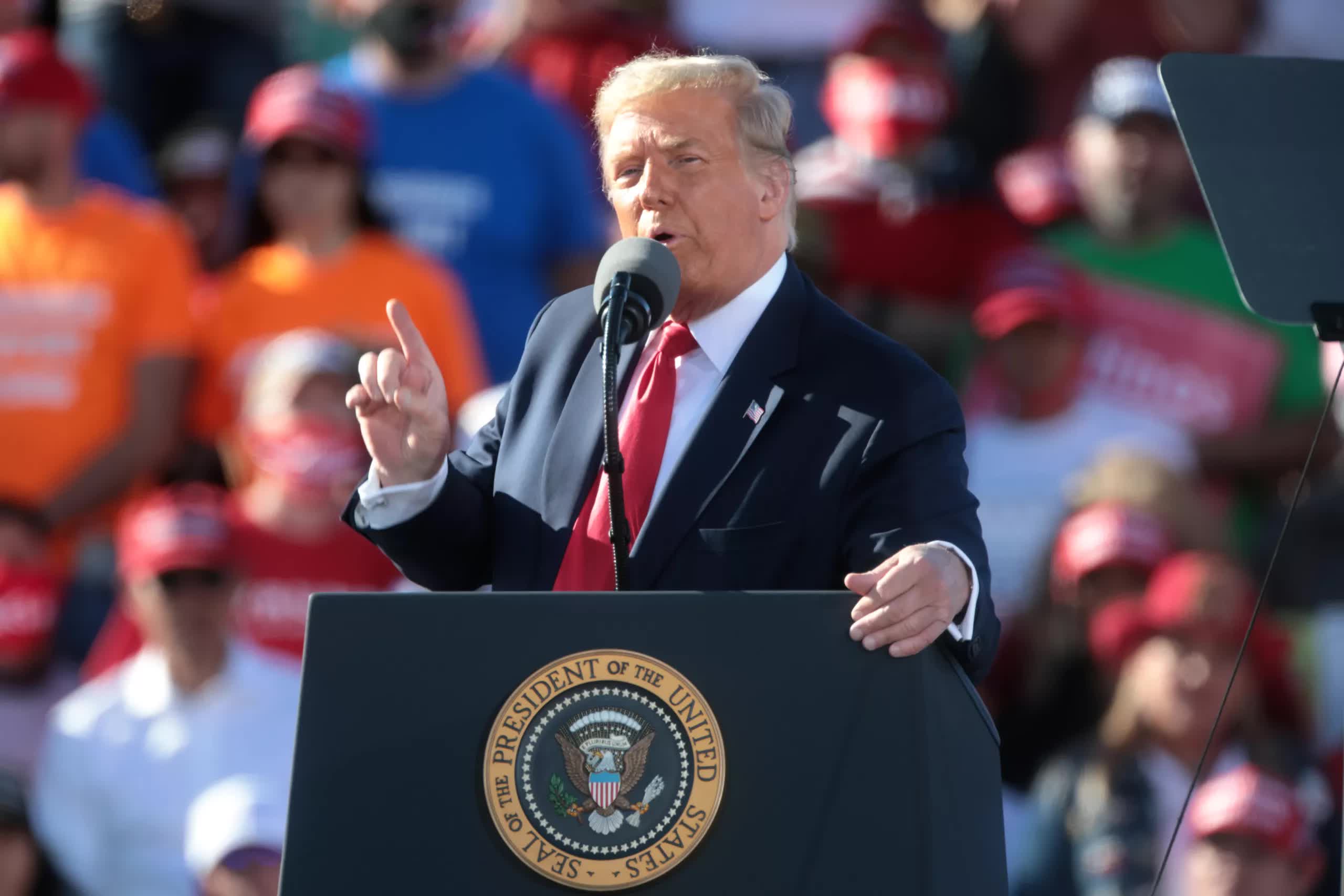 Los precios del automóvil podrían aumentar $ 6,000 a medida que entra en juego la tarifa de importación de Trump