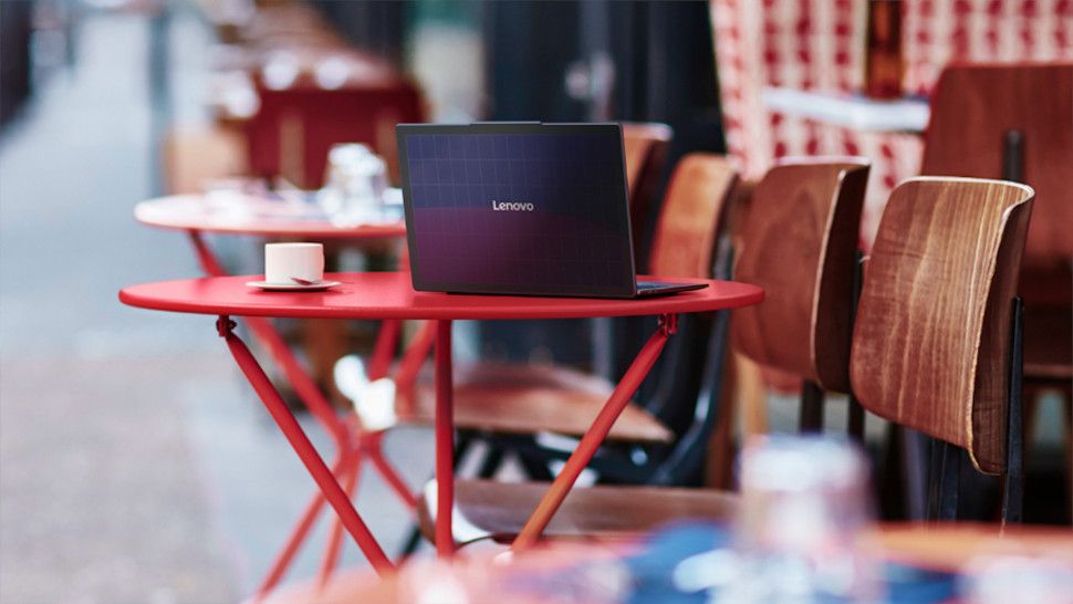 Me encantaría una computadora portátil impulsada por el sol … y la PC solar de yoga de Lenovo en MWC 2025 parece un paso considerable hacia ese sueño