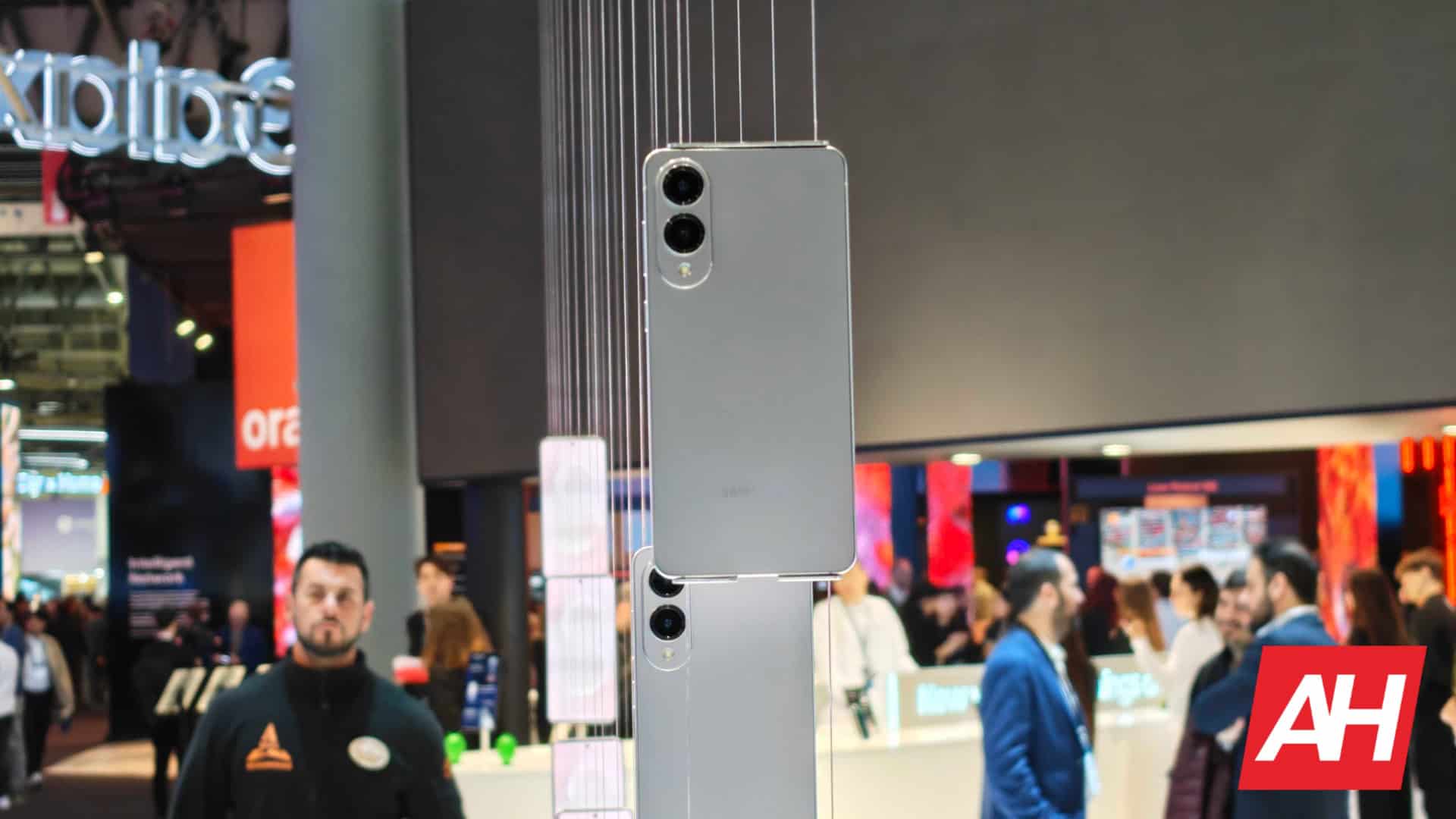 Galaxy S25 Edge muestra un diseño delgado de afeitar junto a Galaxy S25 Ultra