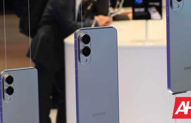 La súper delgadez de Galaxy S25 Edge podría forzar a un solo altavoz