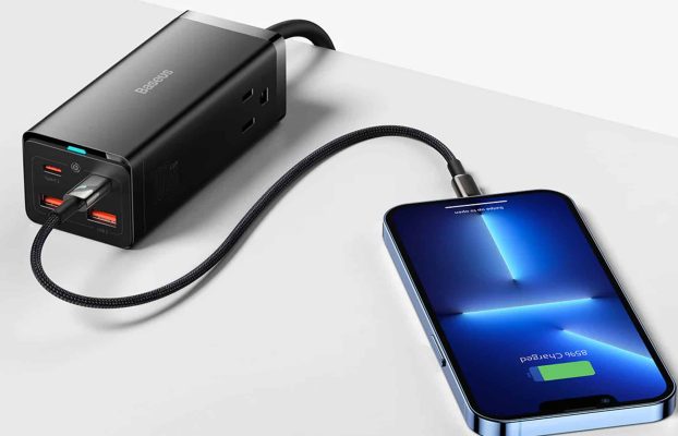 Este cargador Baseus 6-puerto 100W tiene un 50% de descuento