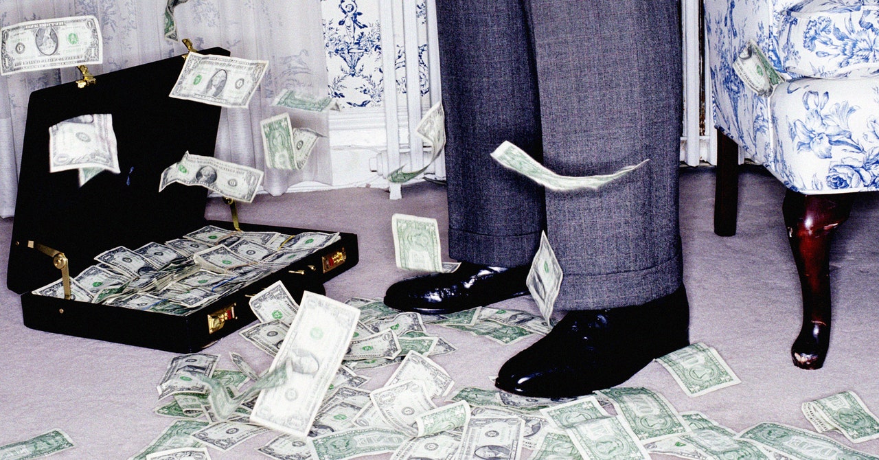 Algunos empleados de dux están dibujando salarios gubernamentales de seis cifras