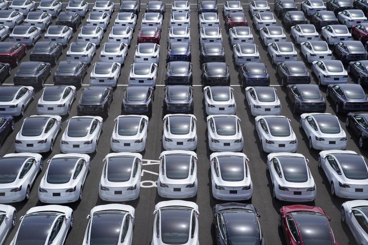 Lo que Tesla puede y no puede hacer en California con su nuevo permiso de transporte de pasajeros