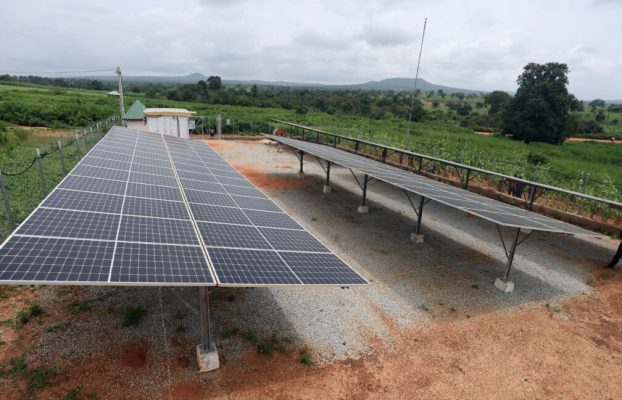 Para el clima y los medios de vida, África apuesta grande a las mini-gridas solares