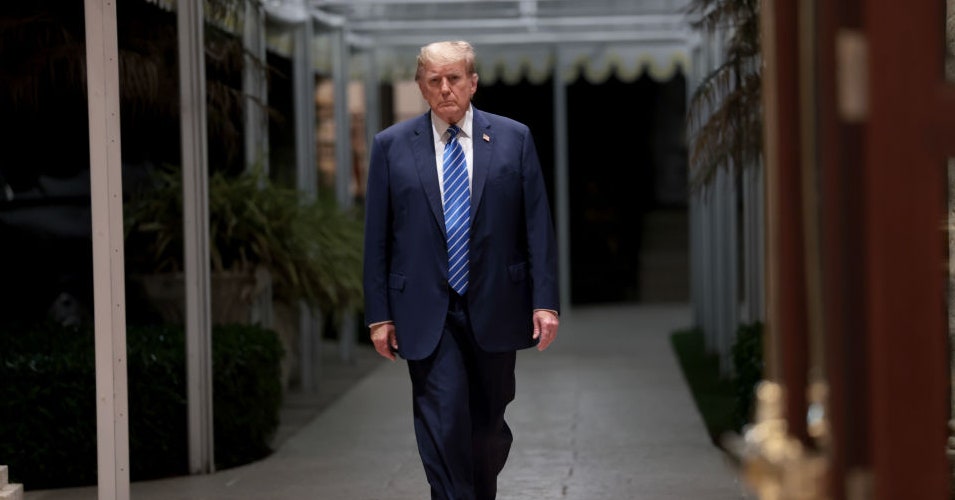 La gente está pagando a millones para cenar con Donald Trump en Mar-a-Lago